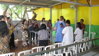Berkas:20100822-1115 Baptisan 03.jpg