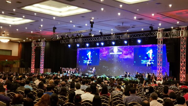 Ibadah GBI Jemaat Induk Senayan