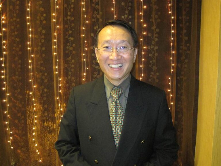 Pdt Timotius Hendra di GBI Danau Bogor Raya pada 19 Desember 2010.