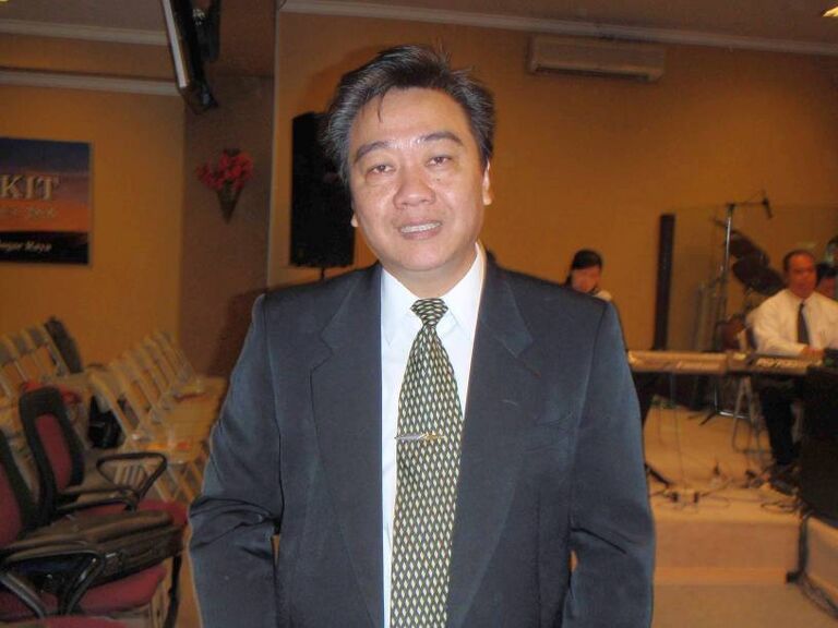 Pdt Yohanes Suhendro di Graha Amal Kasih, GBI Danau Bogor Raya, pada 2 Mei 2010