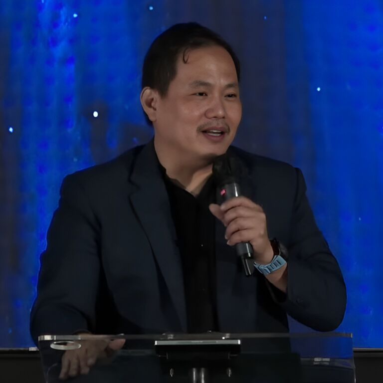 Ezra Jingga-20260419-1x1.jpg