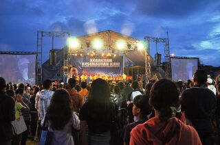 Berkas:20100511 HMC Ambon.jpg