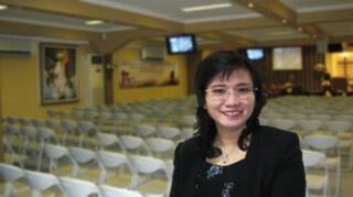 Berkas:Sandra Suharsa-20100703.jpg