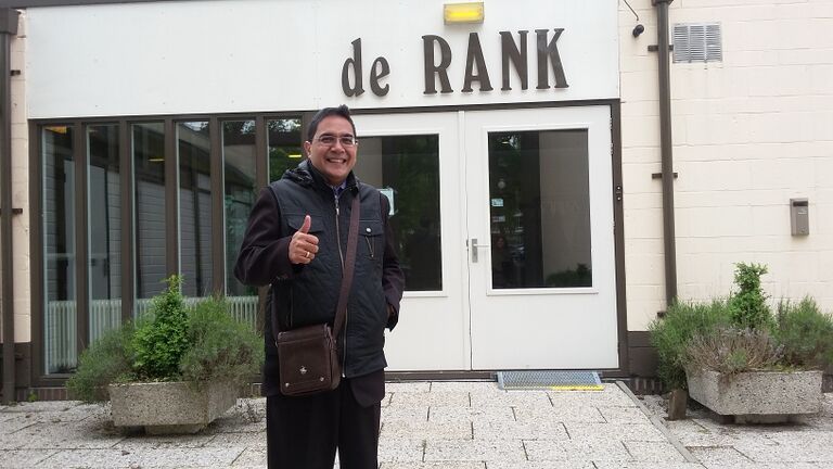 Pdm Firman Schrijver, MTh di GBI Groningen pada tanggal 17 Mei 2015.