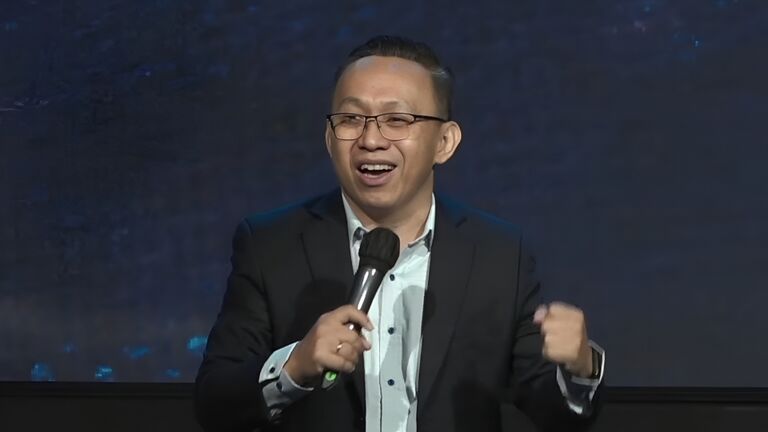 Pdt Dr Rudi Darmawan dalam Ibadah Raya, Minggu, 28 April 2024, di GBI Danau Bogor Raya.