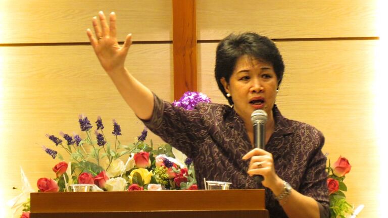 Inta Handoyo-20120729.jpg