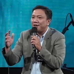 Berkas:James Mendrofa-20250907-1x1.jpg
